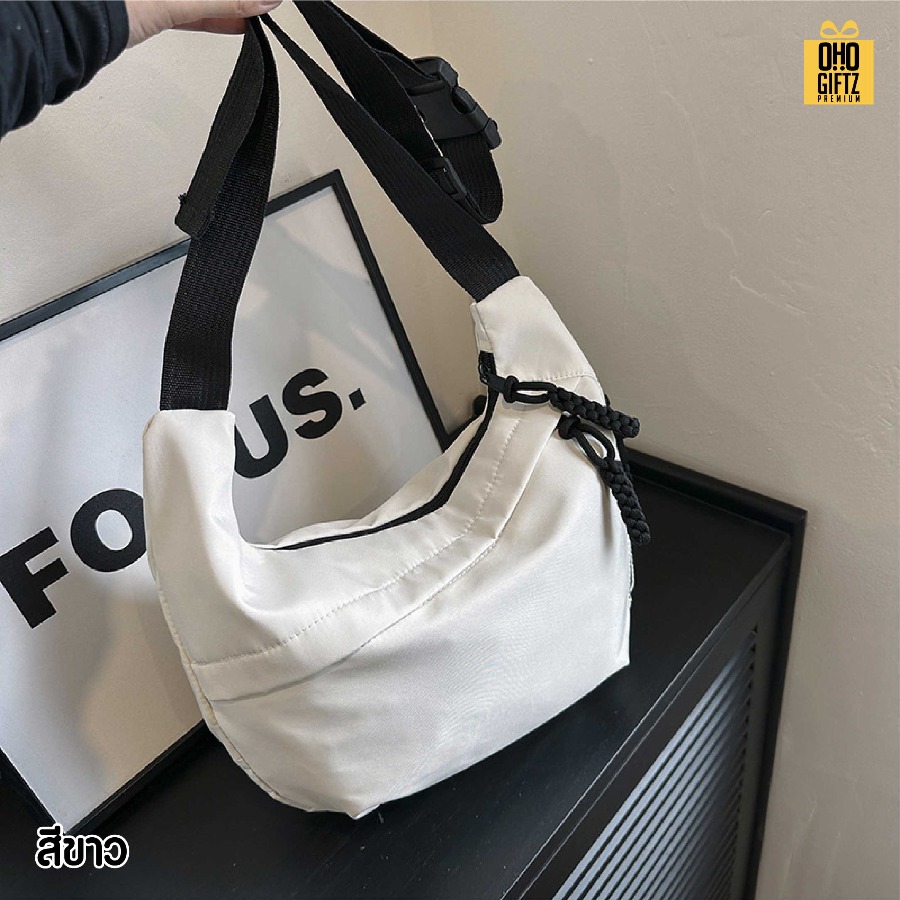 กระเป๋าสะพายแฟชั่นเกาหลี สกรีนโลโก้ ทำเป็นของพรีเมี่ยมได้