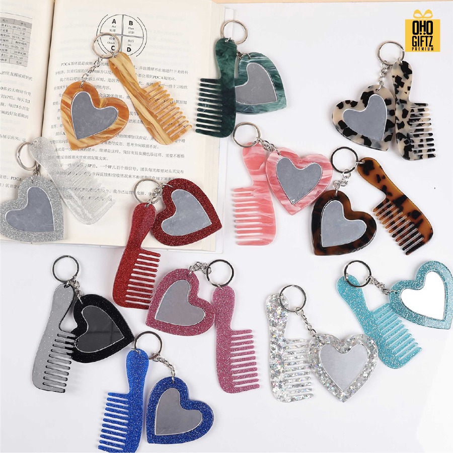 พวงกุญแจหวีกระจกลายกระวินเทจ สกรีนโลโก้ ทำเป็นของพรีเมี่ยม ของชำร่วยได้