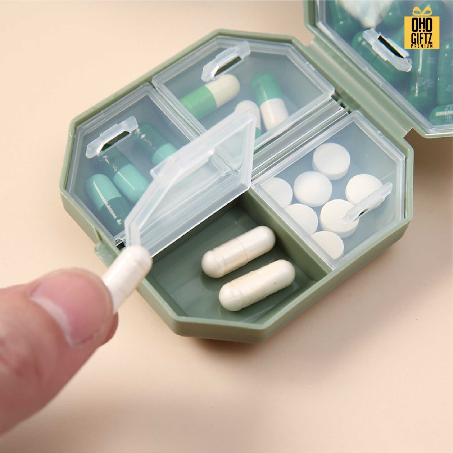 กล่องยาพกพา 6 ช่อง สกรีนชื่อ สกรีนโลโก้ ทำเป็นของพรีเมี่ยมได้ 