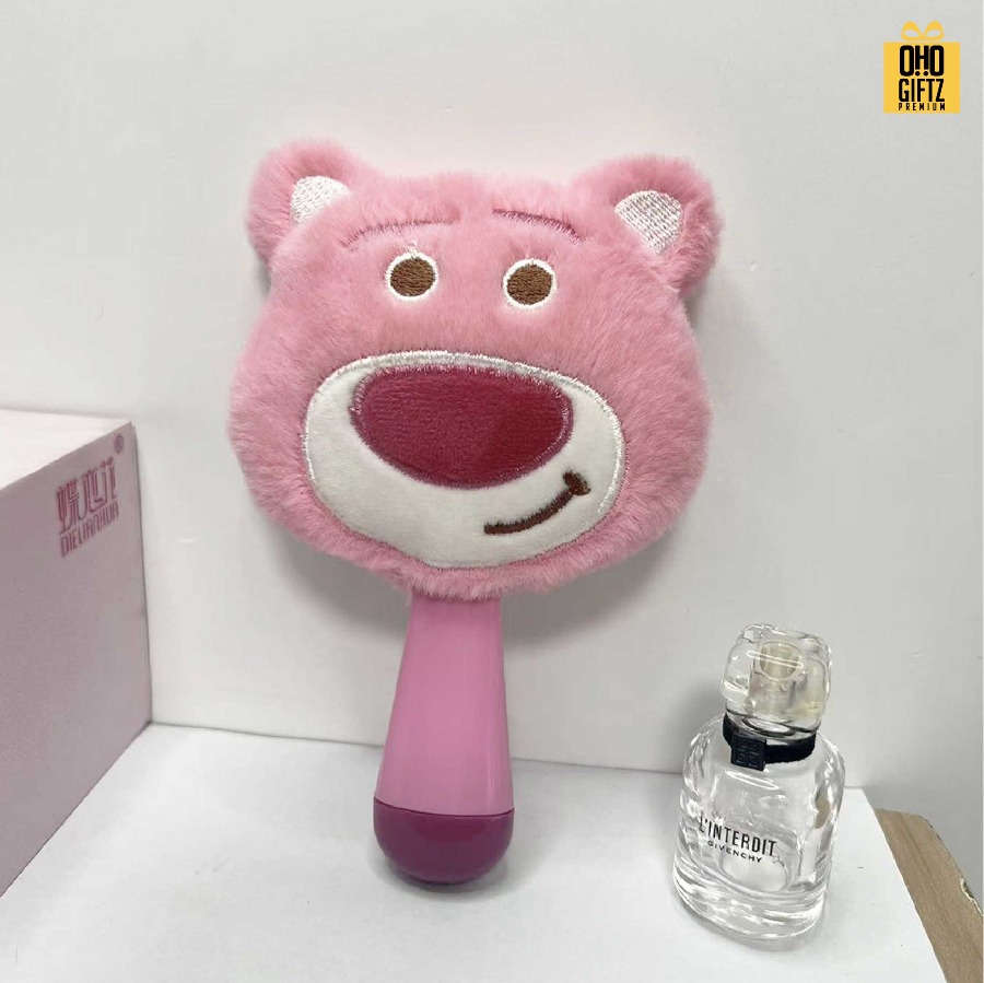 กระจกถือตุ๊กตาผ้า ดีไซน์ตามต้องการ สกรีนชื่อ สกรีนโลโก้ ทำเป็นของพรีเมี่ยมได้