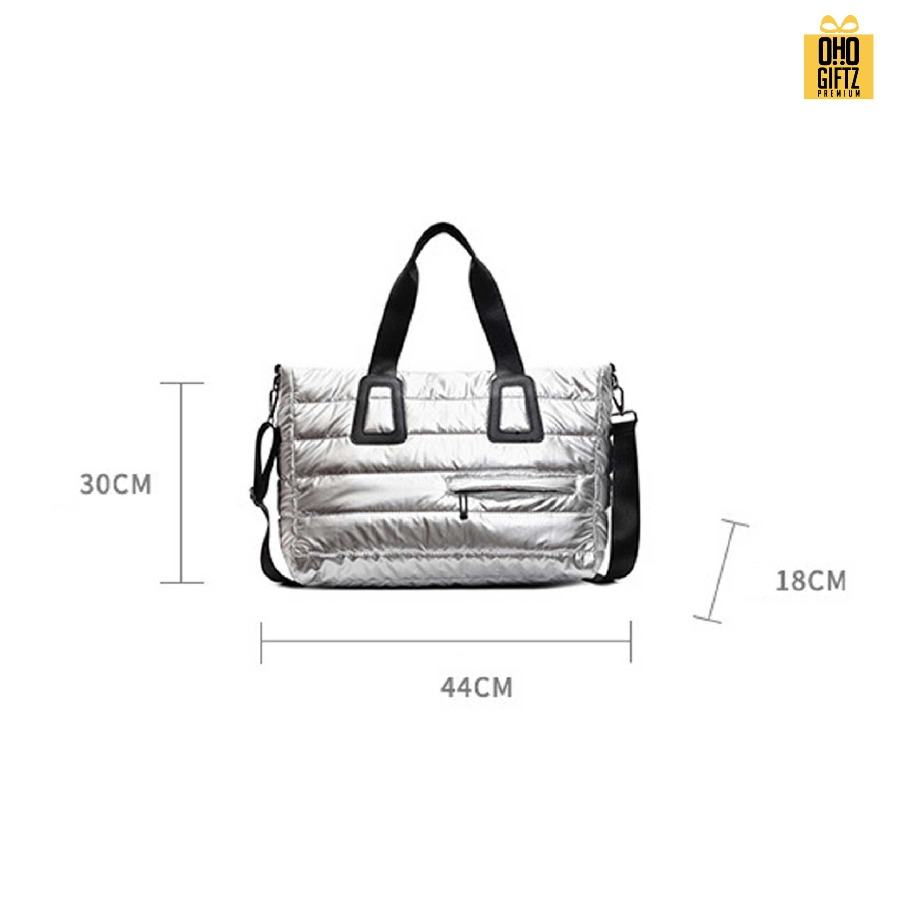 กระเป๋าถือขนาดใหญ่สีเงา สกรีนโลโก้ ทำเป็นของพรีเมี่ยมได้