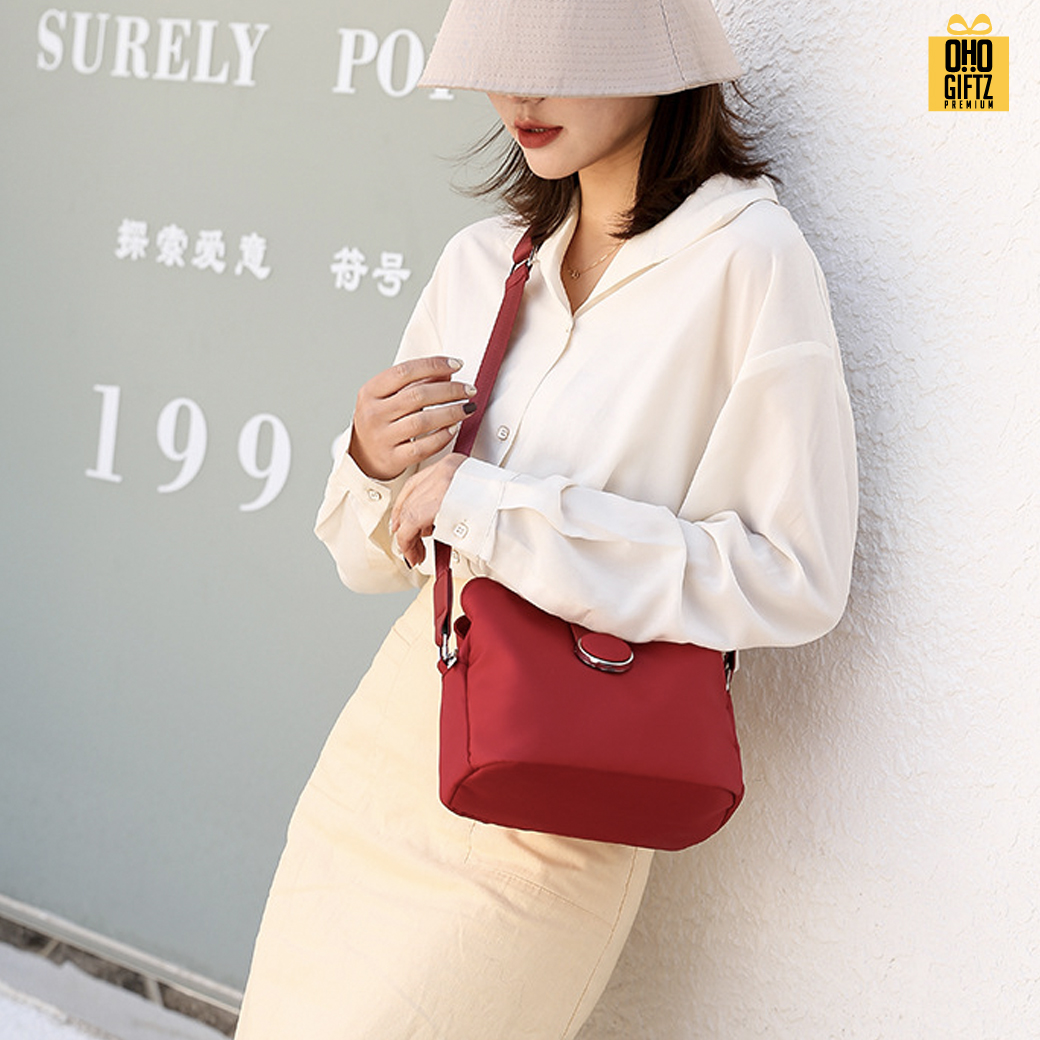 กระเป๋าสะพาย สไตล์เกาหลี สกรีนโลโก้ ทำเป็นของพรีเมี่ยมได้