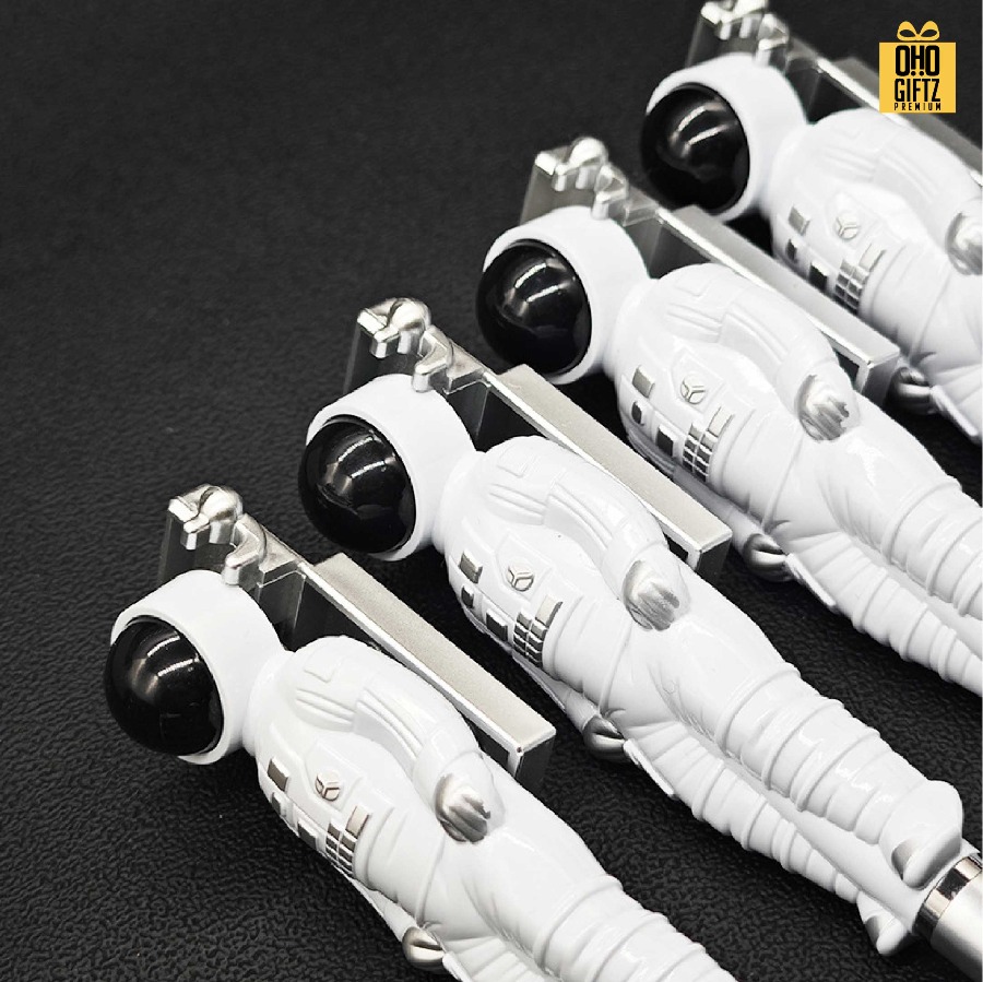 ปากกาลูกลื่นนักบินอวกาศ สกรีนชื่อ สกรีนโลโก้ ทำเป็นของพรีเมี่ยมได้