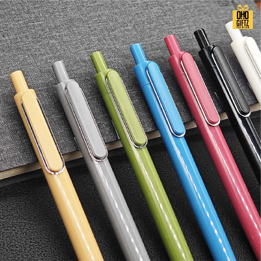 ปากกาเจลพกพา สกรีนชื่อ สกรีนโลโก้ ทำเป็นของพรีเมี่ยมได้