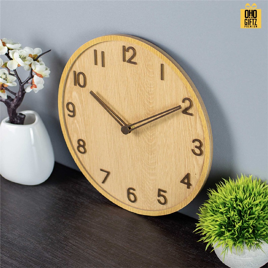 นาฬิกาไม้แขวนผนัง สกรีนชื่อ สกรีนโลโก้ ทำเป็นของพรีเมี่ยมได้ 
