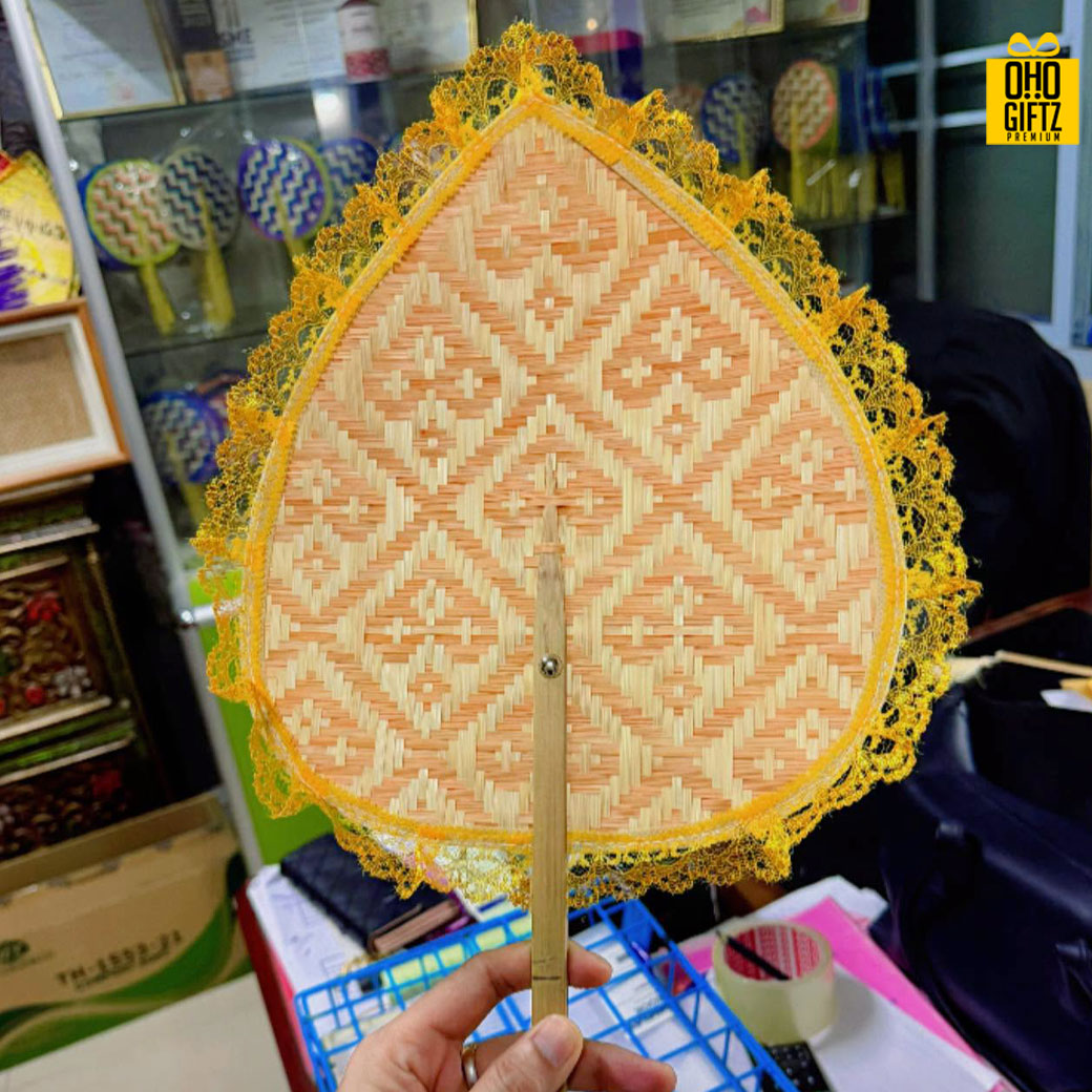 พัดสาน Handmade ทำเป็นสินค้าพรีเมี่ยม ของชำร่วย ของที่ระลึกได้