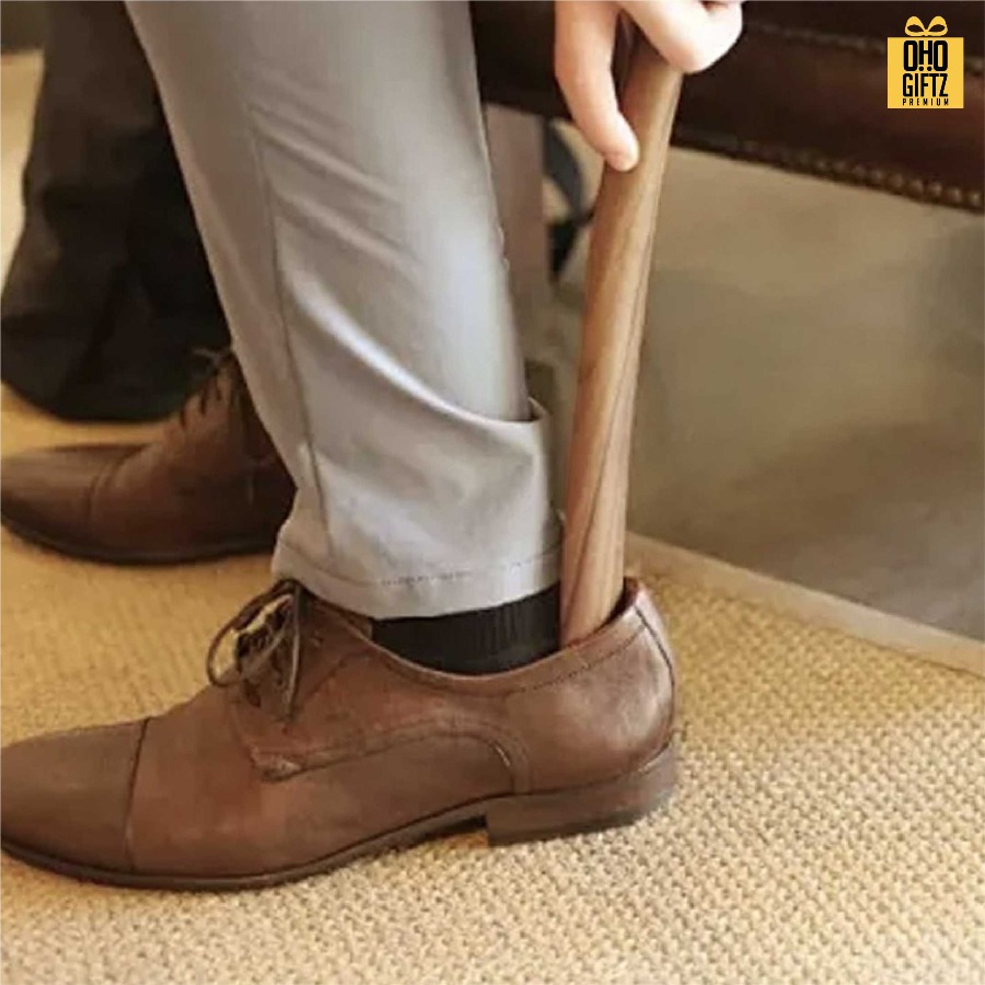 ที่ช้อนรองเท้าไม้วอลนัท สกรีนโลโก้ ทำเป็นของพรีเมี่ยมได้