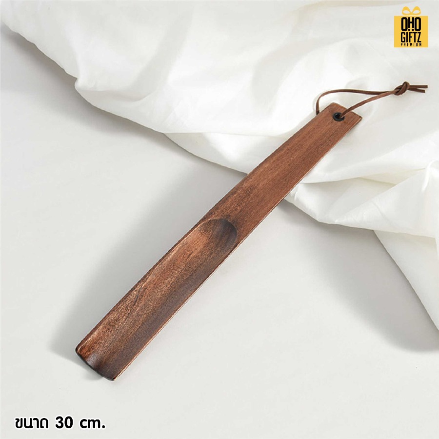 ที่ช้อนรองเท้าไม้วอลนัท สกรีนโลโก้ ทำเป็นของพรีเมี่ยมได้