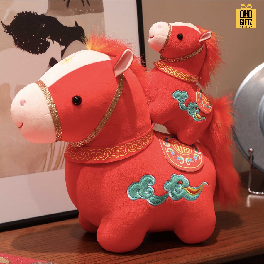 ตุ๊กตาม้านำโชค สกรีนโลโก้ ทำเป็นของพรีเมี่ยมได้ 