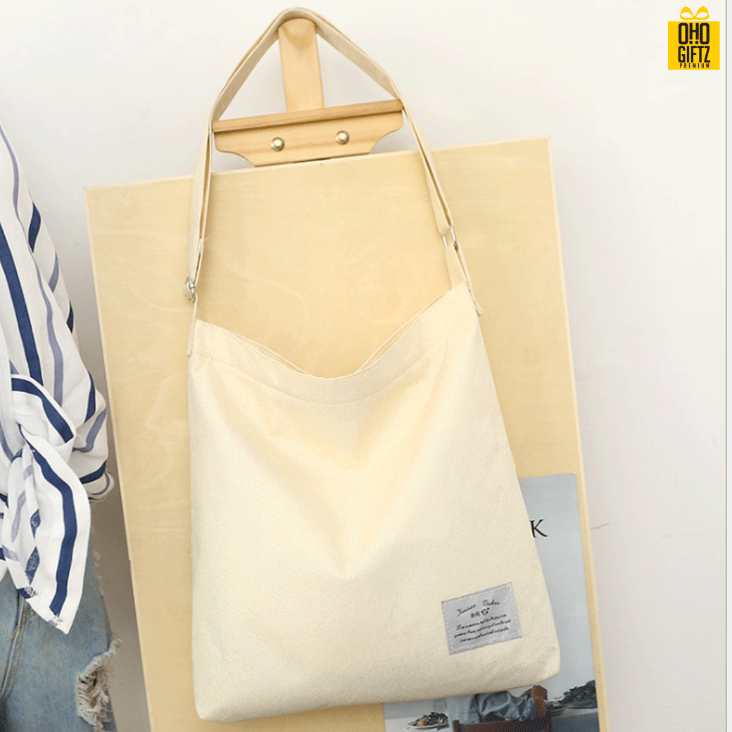 กระเป๋าผ้าสะพายข้าง  สกรีนโลโก้ ทำเป็นของพรีเมี่ยม