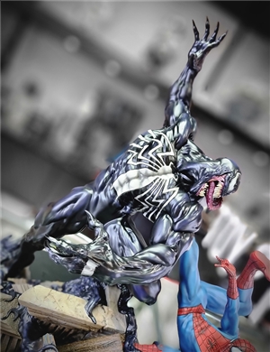Sideshow Spider-Man vs Venom Maquette