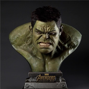 Queen Studios Green Hulk Life-Size