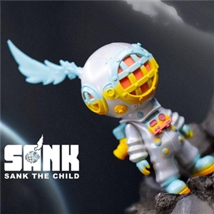 SANK TOYS Little Sank Space Traveller White Fantasy Edition